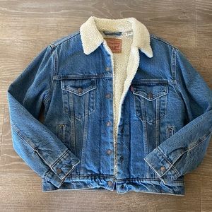 Levi’s Ex-Boyfriend Sherpa Trucker